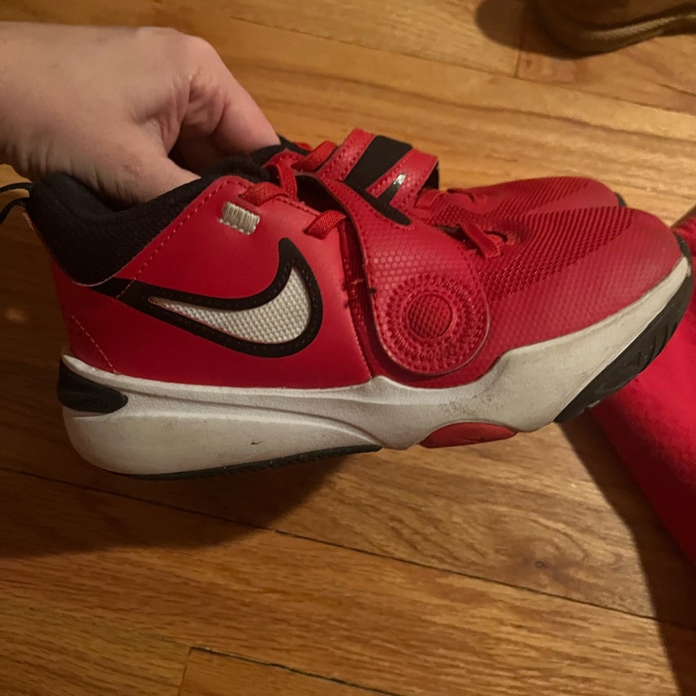 Nike Team Hustle D 11